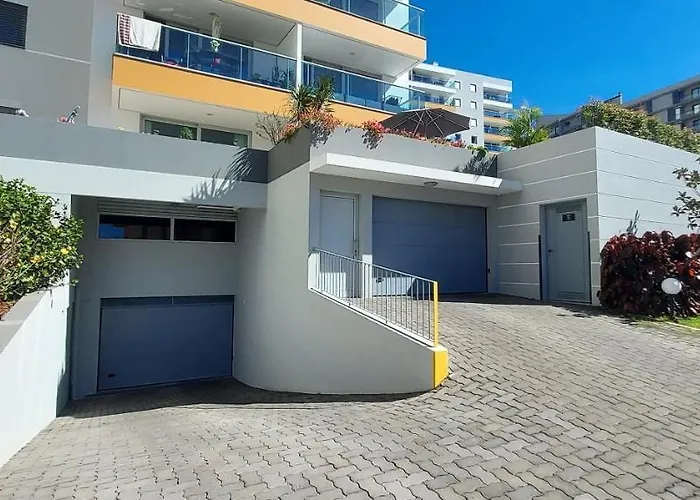 Getaway To Blue Paradise At Madeira Island * Funchal (Madeira)